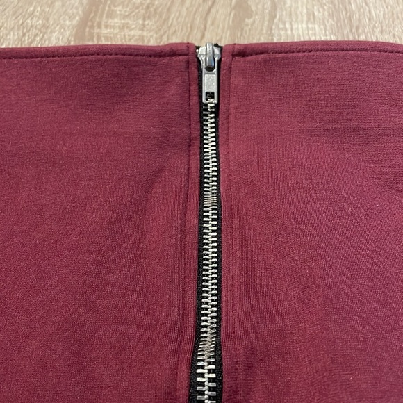 H&M Maroon Mini Skirt - Picture 5 of 5